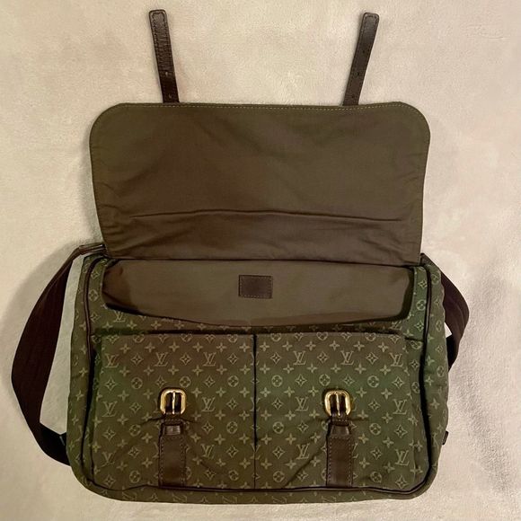 🚫SOLD🚫Authentic Louis Vuitton Sac Maman Bag and Changing Pad - Picture 2 of 16